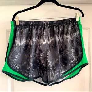 Nike Dri-Fit Running Shorts. Grey/Green. XL.
